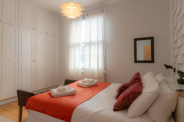 The Zenscape – Chic2BRCoventGarden|Sleeps6|Deals! gallery image 4