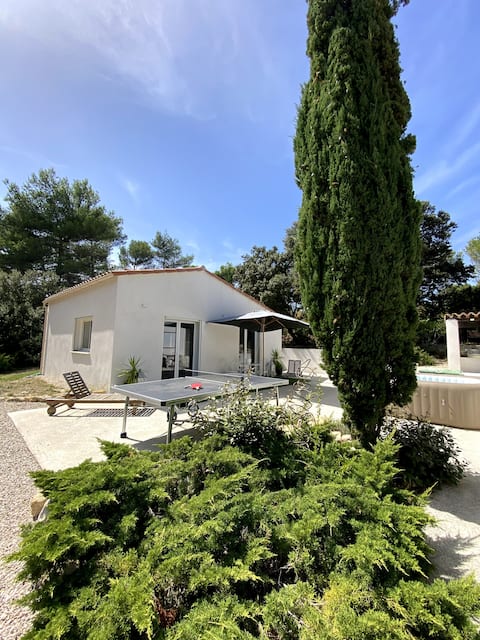 Maisonnette in the South Luberon