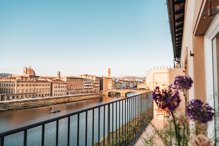 The Terrace on Arno River – Apartment in Florence