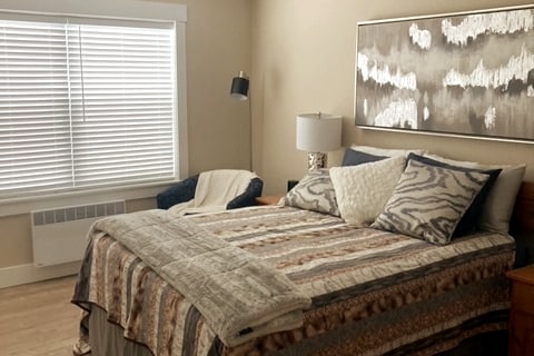 Master bedroom - main level