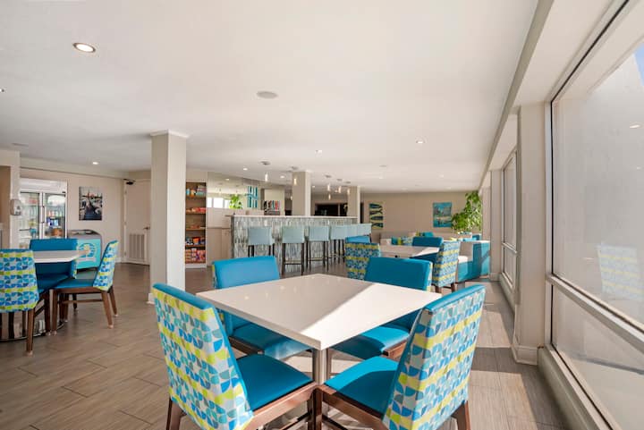 Nautical Serenity Room - Destin, FL