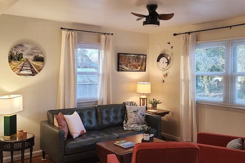 The Cozy Cottage-2 mins to I-81