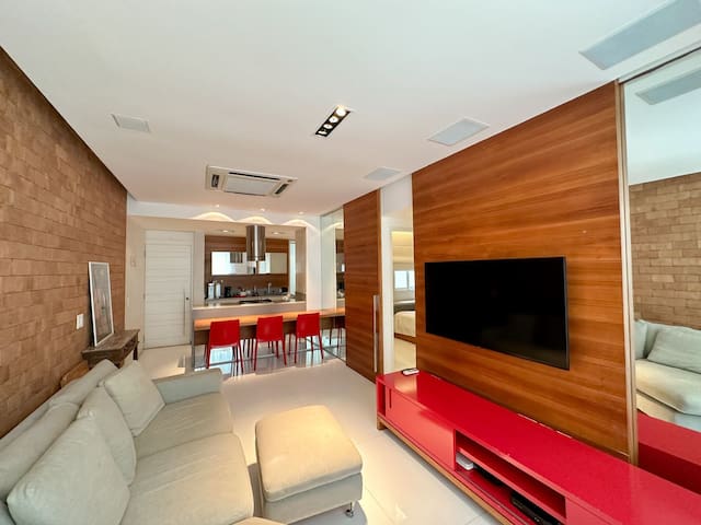 Apt. no Leblon, 100m da praia