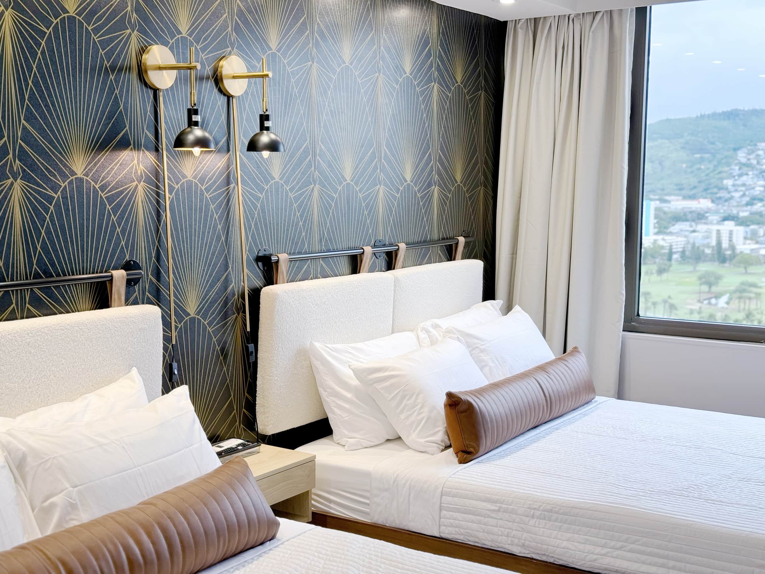 25FL-Upscale Ultra Modern-Premium 1BR W/Parking - Image 24