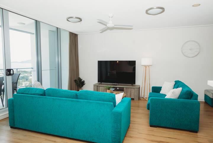Island Views · 2br 2ba · Pool · Pkg · Exec Apt Cbd - 타운스빌 시티