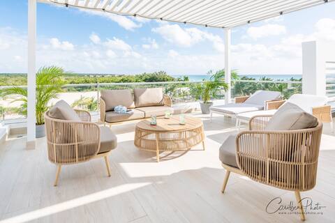 Luxury 240sqm Beachfront Penthouse Aqua Esmeralda