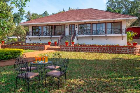 StayVista @ Villa Terra w/ Mountain & Lake Views