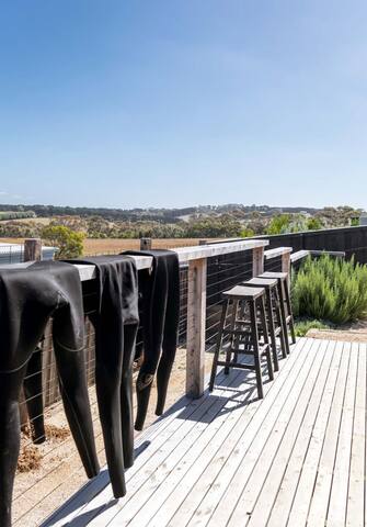 Idyllic Views Moments from Iconic Beach & Precinct gallery image 4