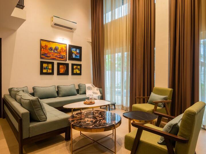 Living room image 8