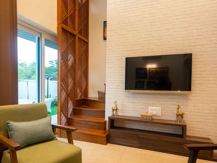Living room image 5