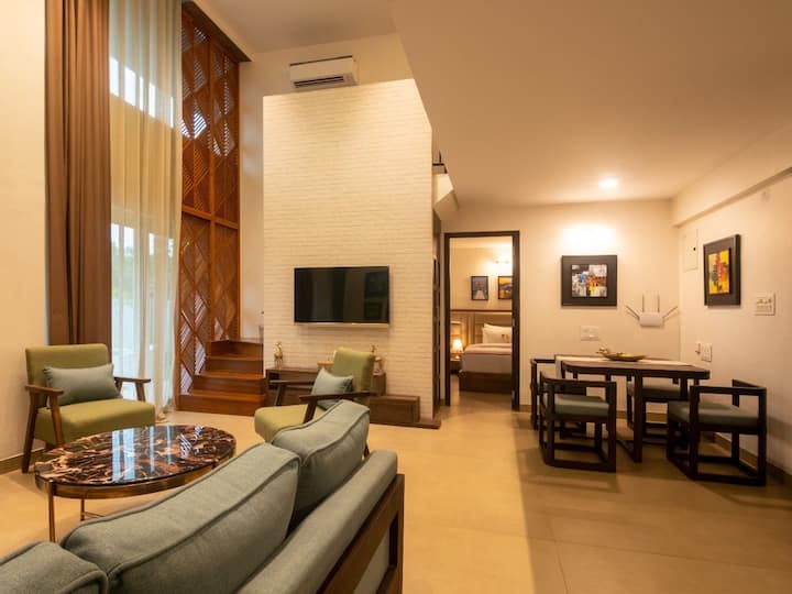 Living room image 9