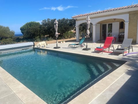 Villa M-Pool- Sea View- clim-4*