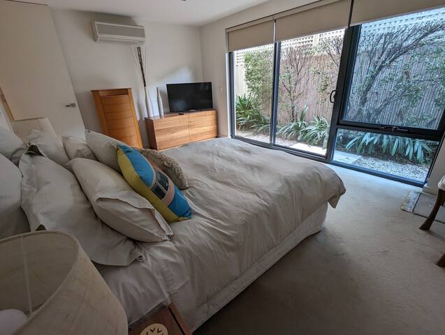 Elwood By the Marina gallery image 4