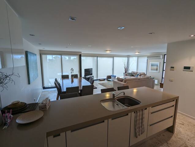 Elwood By the Marina gallery image 2