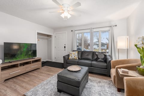 Sleek and Stylish 3 Bdrm House