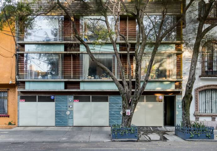 2Br Condesa Dream Three Storey Town House gallery image 4