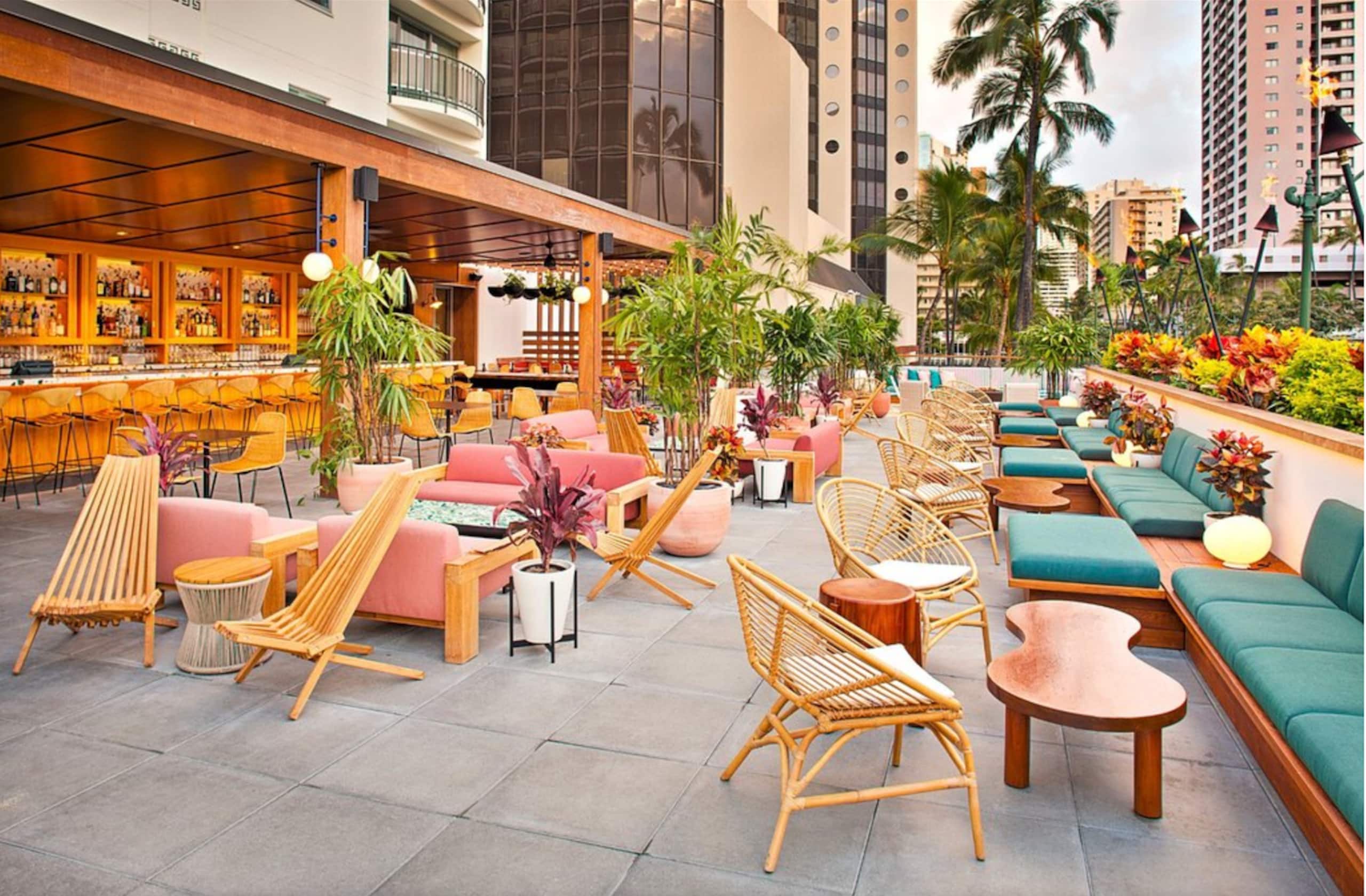 Condo in Honolulu · ★4.87 · Studio · 1 bed · 1 private bath - Image 49