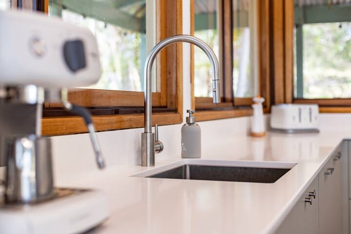 Stunning ocean, lake and bushland views gallery image 5