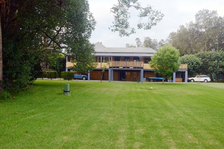 Duke’s Residence. Available 2 nights or more gallery image 4