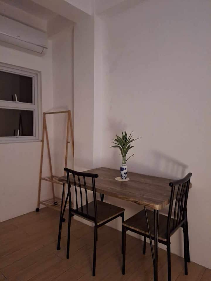 Studio Type Unit 302-r Home Bnb - Nabua