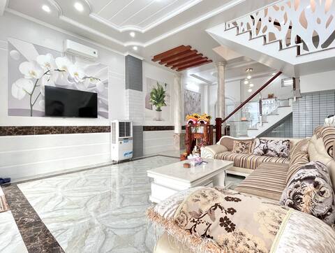 4 bedroom villa house