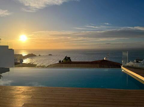 New luxury villa with pool