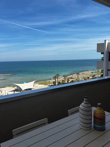 Front Beach Apartment gallery image 4