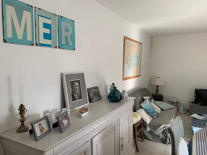 Maison De Pêcheurs Dans Quartier Tranquille - Île-aux-Moines