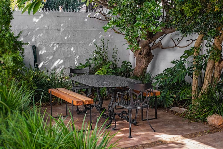 The Secret Garden gallery image 2