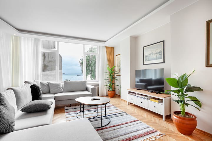Signature Luxury Apartment At Galataport / Uzay 2