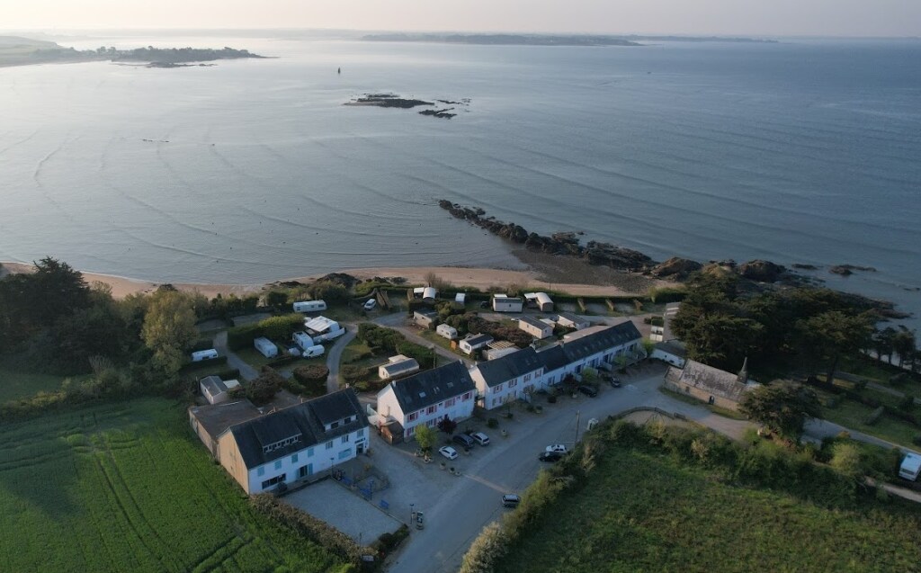 Top Airbnb: Rental 50 m from the sea - 3 bedrooms (A25) à Ambon