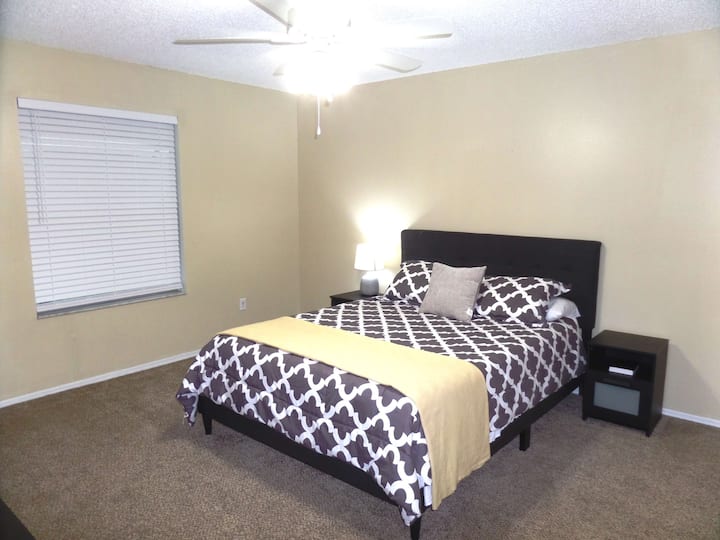 غرفة النوم 1