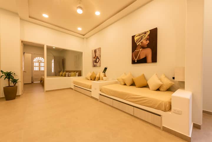 Apt With Balcony In The Historic Center - Zaher G - Cartagena