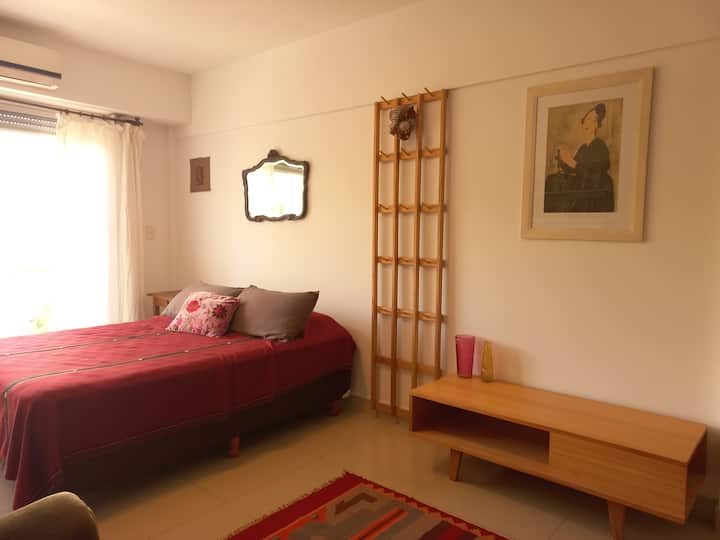 Monoambiente en Villa Ortúzar con balcón al frente