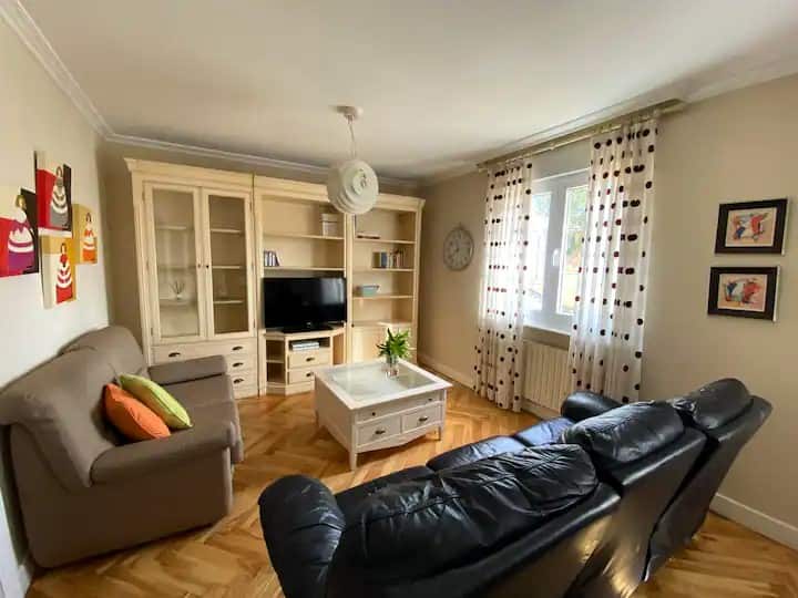 Chalet Con Piscina Privada - Santander