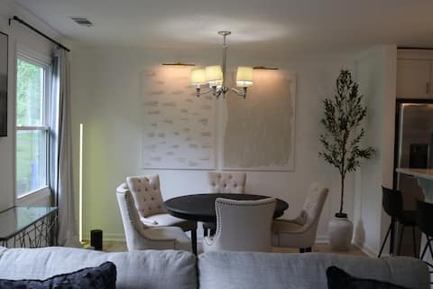 Successful Airbnb property: Cozy clean home Downtown Atlanta in Sylvan Hills
