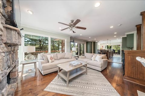 Top Airbnb: Beautiful Lake View in Hot Springs