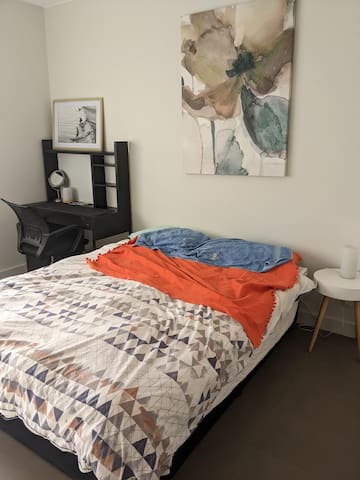 Marvelous CBD 3 Bedroom gallery image 2