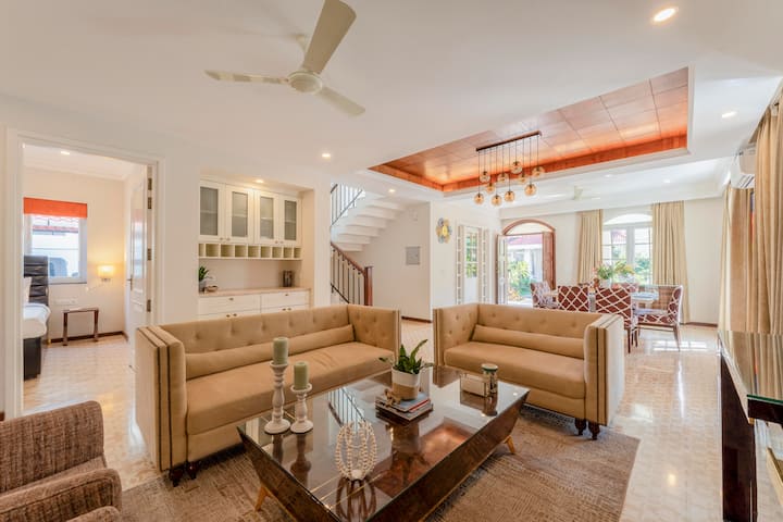 Living room image 11
