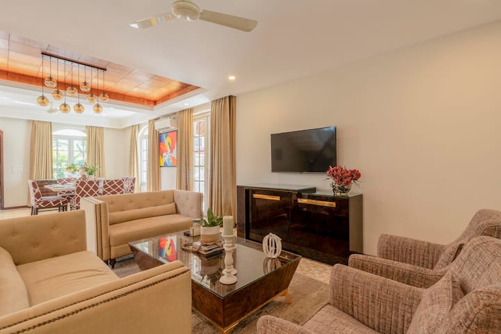 Living room image 12