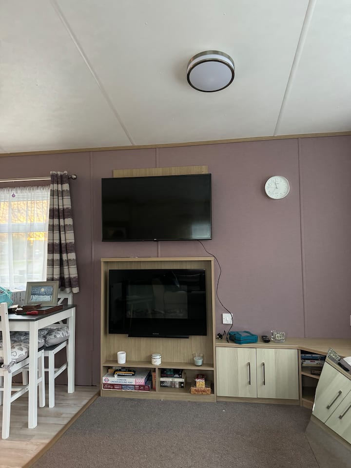 2 Bedroom 5* Lakeland Home - Carnforth