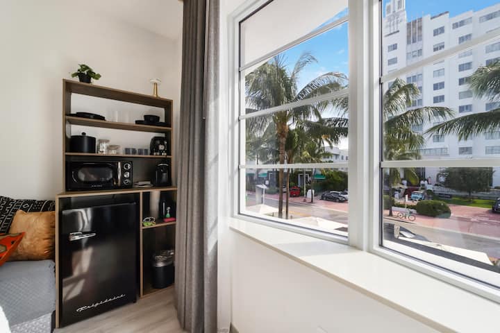 Suite With Pool In South Beach - South Beach, FL