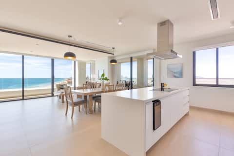 New 3BR3B Condo Las Palomas PH3 (3 bedrooms, 3 bathrooms)