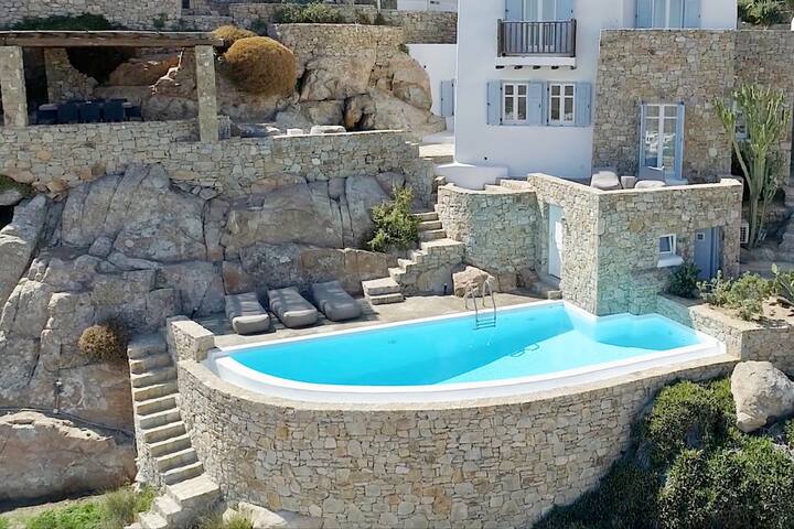 Privé Heated Pool • *Special Deals Available gallery image 2