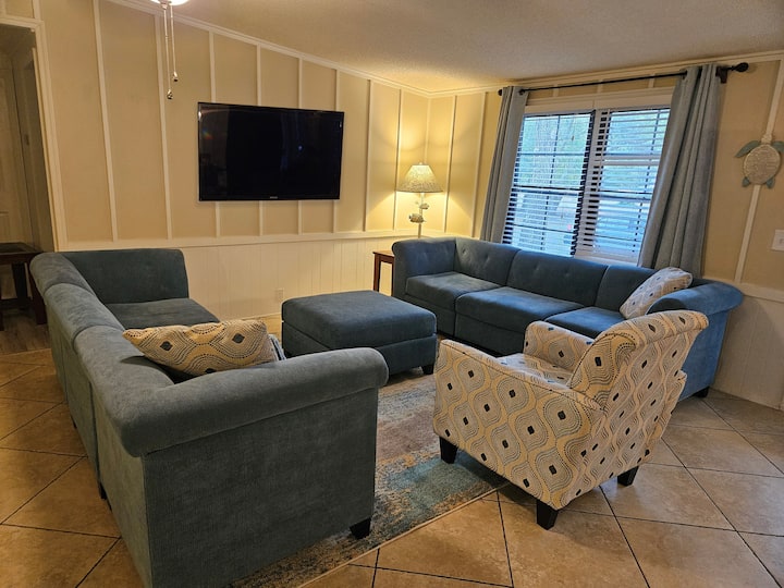 Quiet Family-friendly Cottage Near The Beach - Murrells Inlet, SC