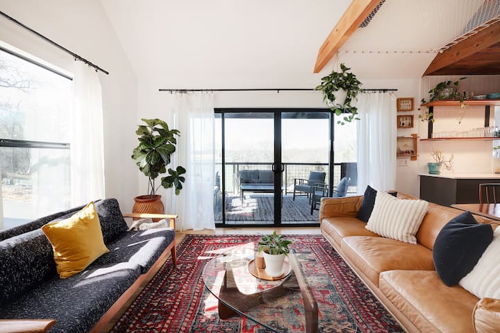 Hilltop Homestead with a view gallery image 4