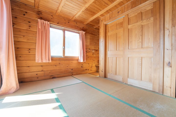 საძინებელი 3