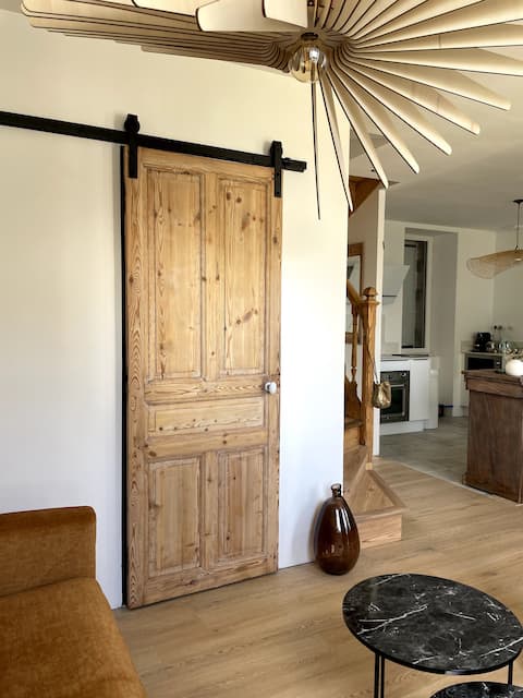 Propriété Airbnb réussie: 1930s house with hot tub & sauna à Plounéour Brignogan Plages