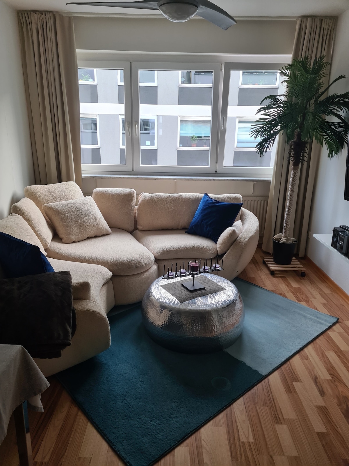 Top Airbnb: 4-room apartment in the city center in Ludwigsvorstadt Kliniken
