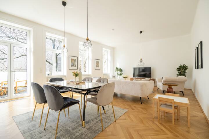 4ty3 Apartments – Spacious Apartment 8th District gallery image 2